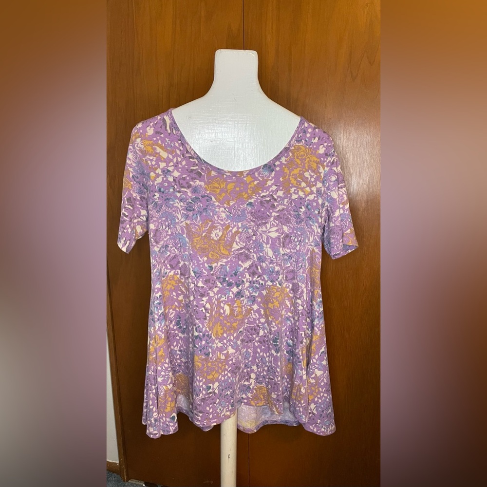 Gently used Lula Roe Classic Tee